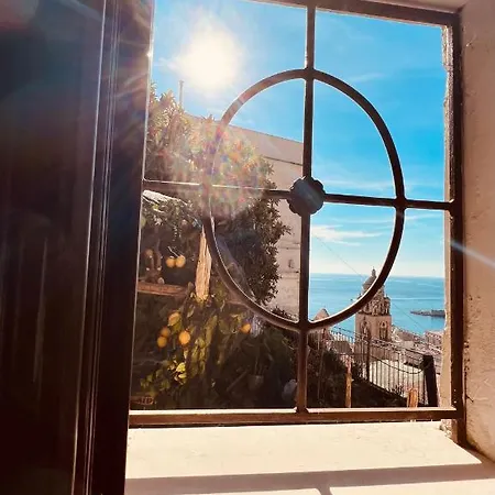 Jp House * أمالفي